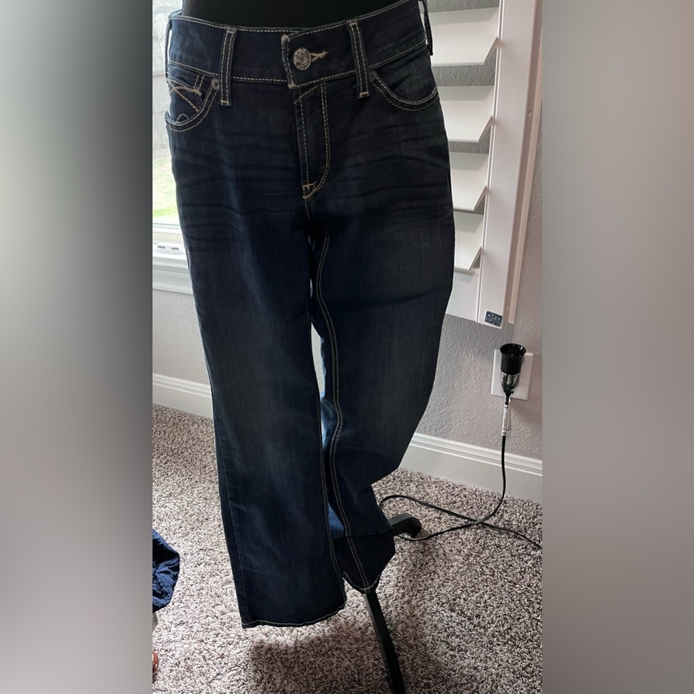 Ariat real jeans| never worn| mid-rise bootcut jeans| tags still on| blue jeans|